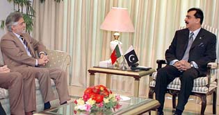 Kashmir issue and water dispute needs to be resolved: PM